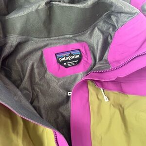 Patagonia Women's Ski Jacket - Pink and Olive